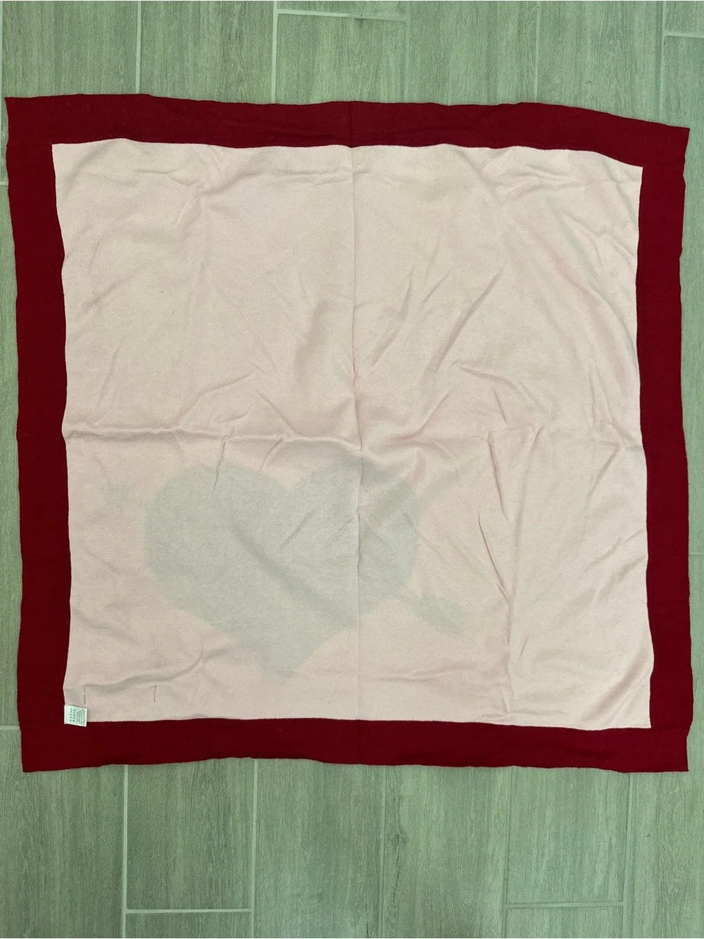 Amber Hagen 90/10 Cotton Cashmere Blend Heart and Arrow Knit Throw Blanket